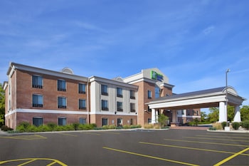 Holiday Inn Express Hotel & Suites Niles, An Ihg Hotel,Benton Harbor>>Baroda,2.5 star