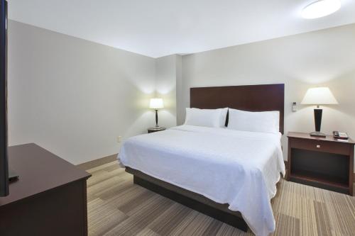 holiday inn express hotel and suites niles an ihg hotel