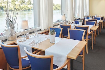 hotel schiff am rhein