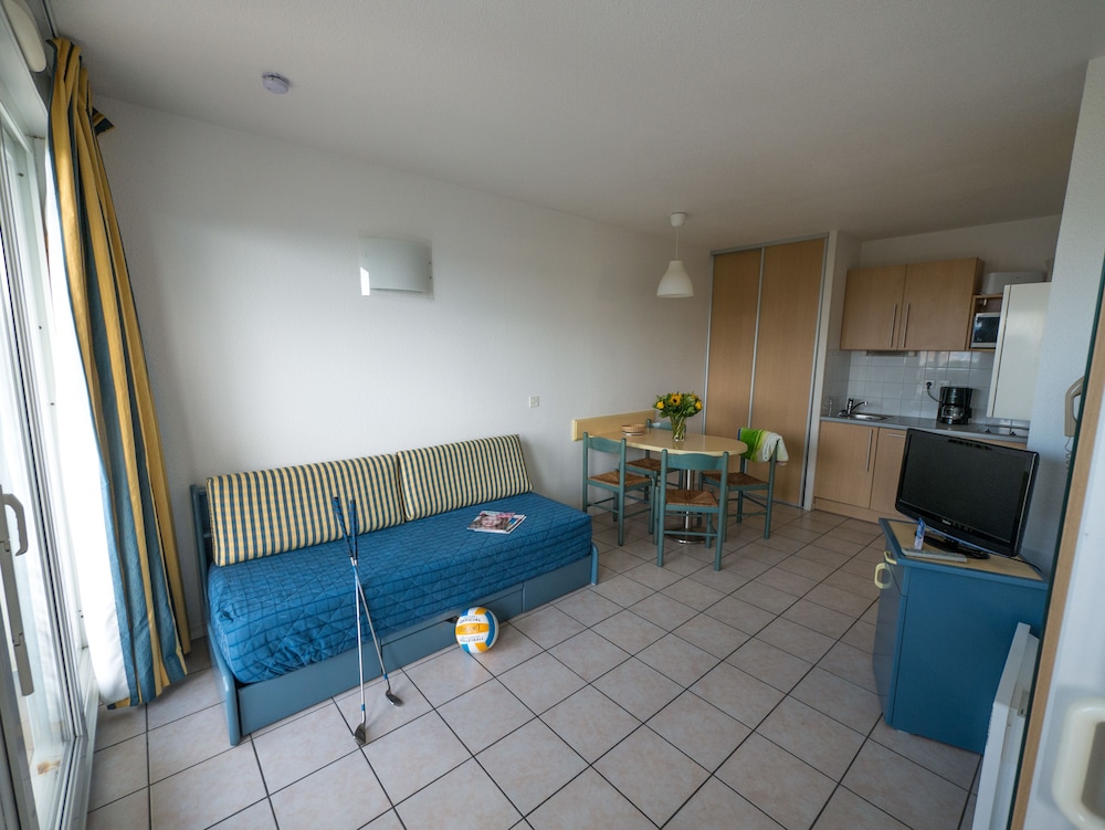 residence mer and golf eugenie