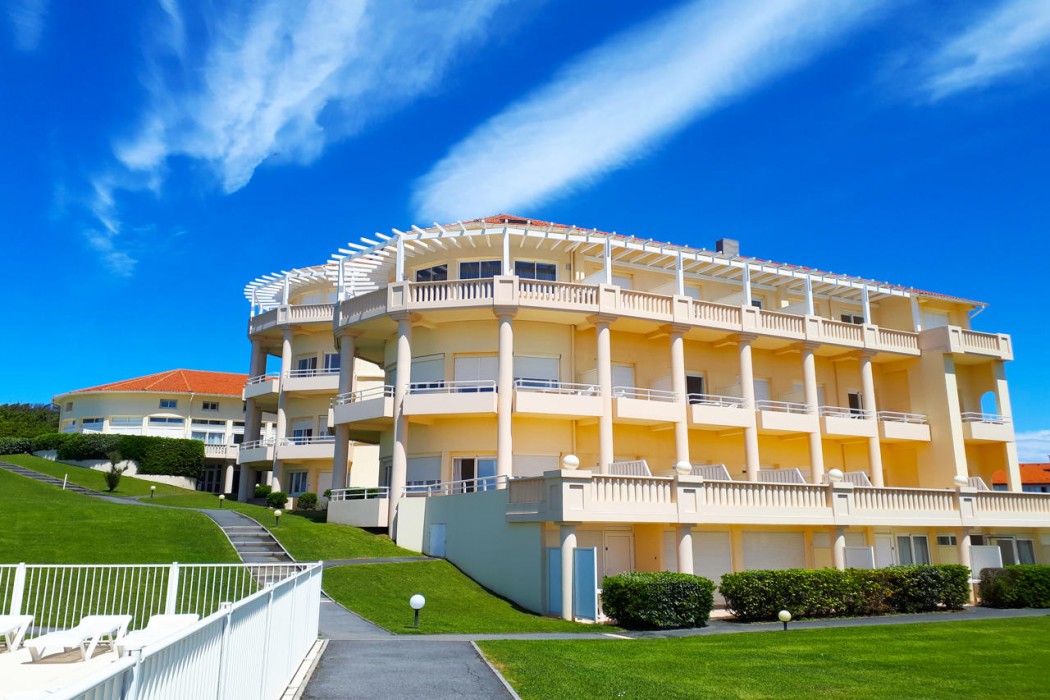 residence mer and golf eugenie