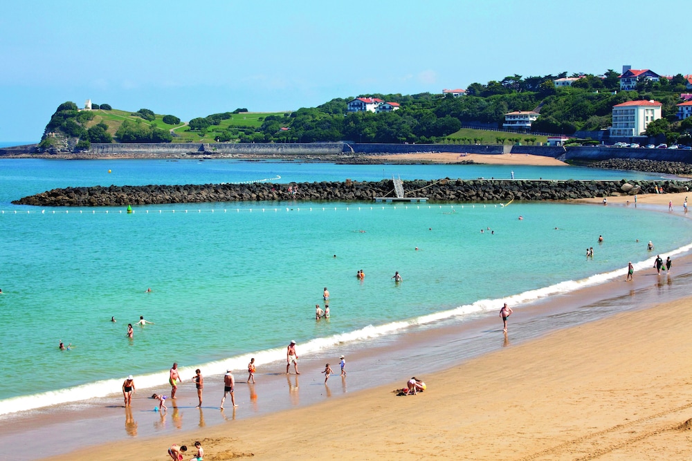 residence pierre and vacances eguzki