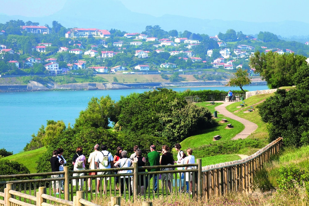 residence pierre and vacances eguzki