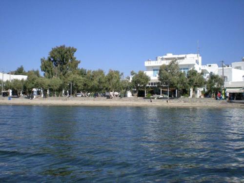 hotel paros