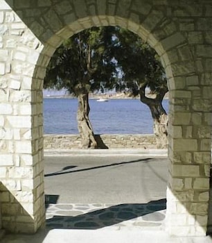 hotel paros