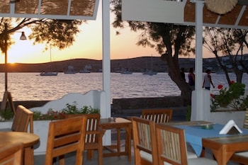 hotel paros