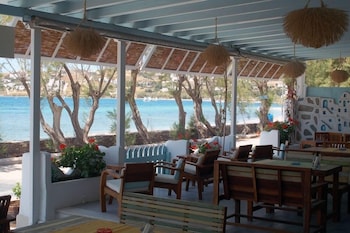 hotel paros