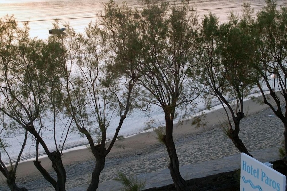 hotel paros