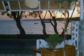 hotel paros