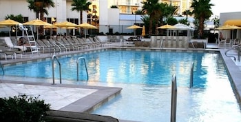 jet luxury resorts the signature condo hotel
