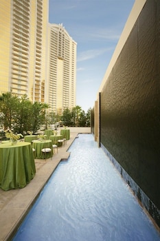 jet luxury resorts the signature condo hotel