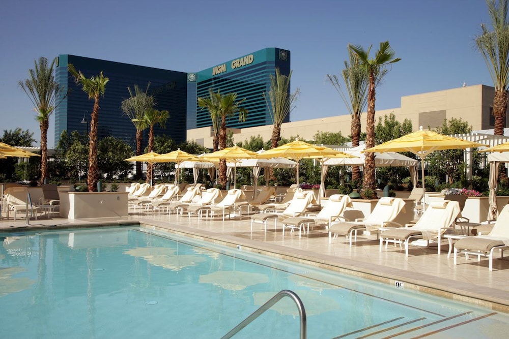 jet luxury resorts the signature condo hotel