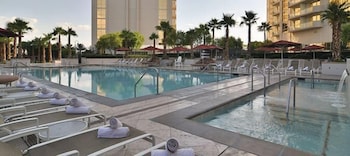 jet luxury resorts the signature condo hotel