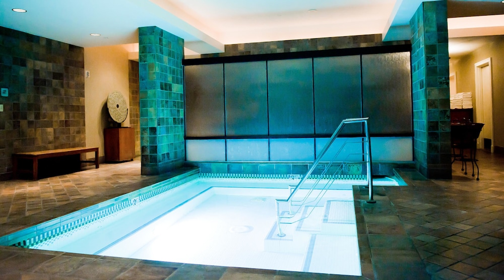 jet luxury resorts the signature condo hotel
