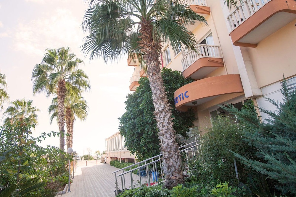 exotic hotel