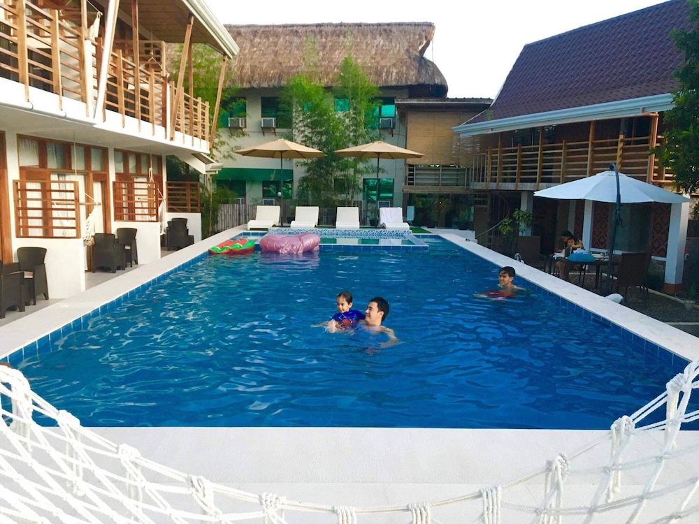 royal paradise guesthouse