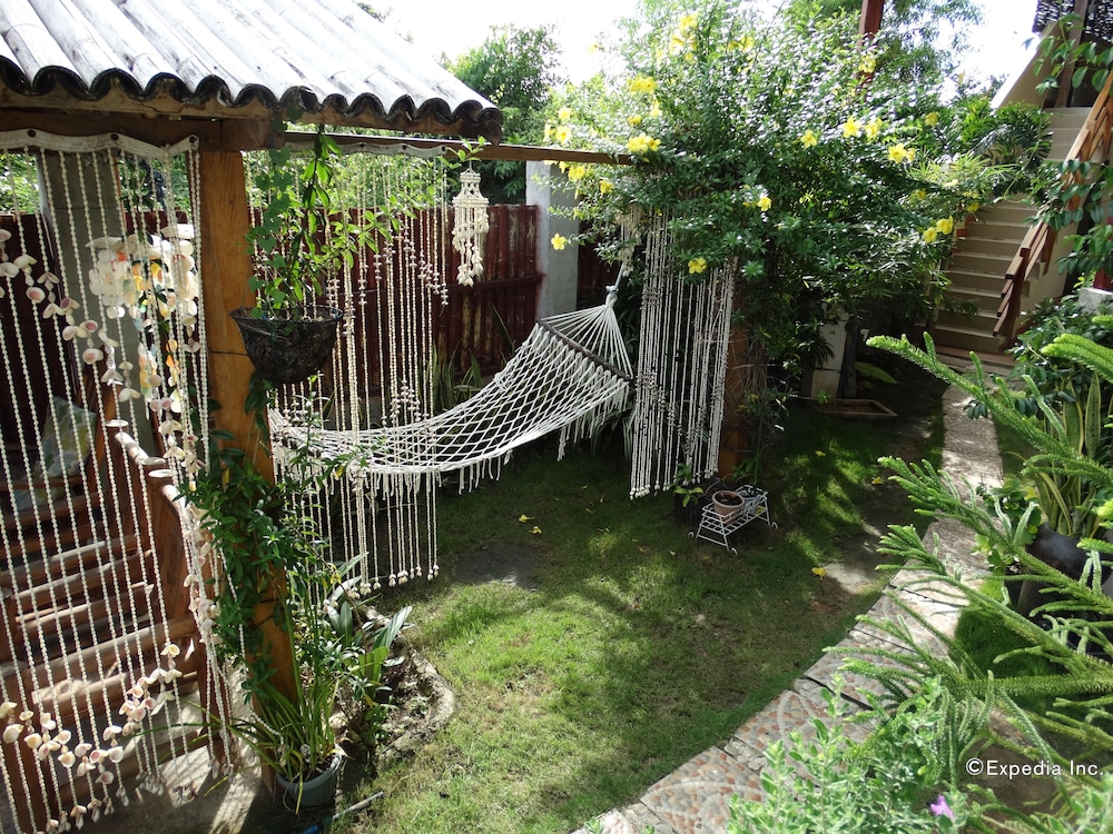 royal paradise guesthouse
