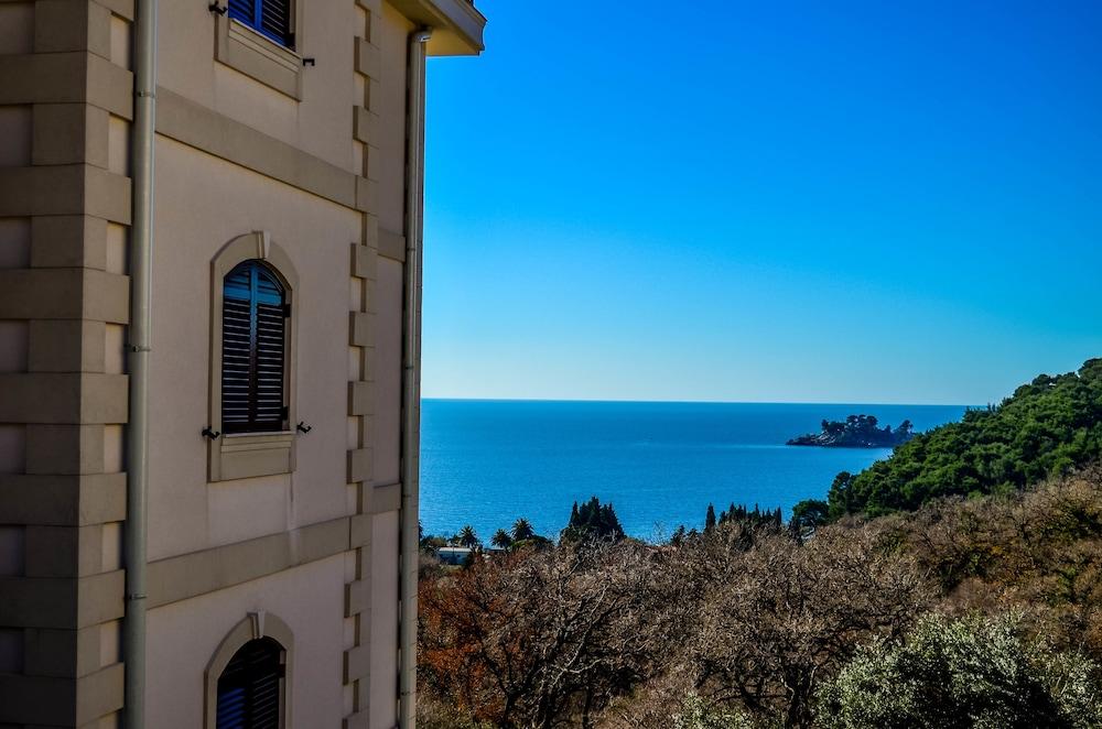 St. George Apartments And Villa With Pool,,0 star