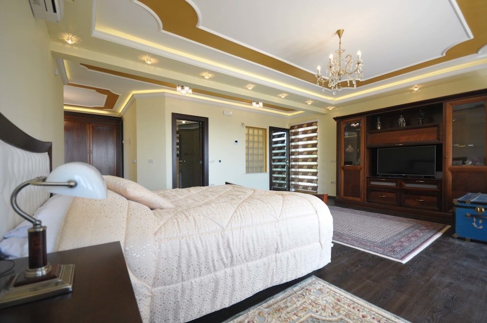 st george apartments and villa with pool