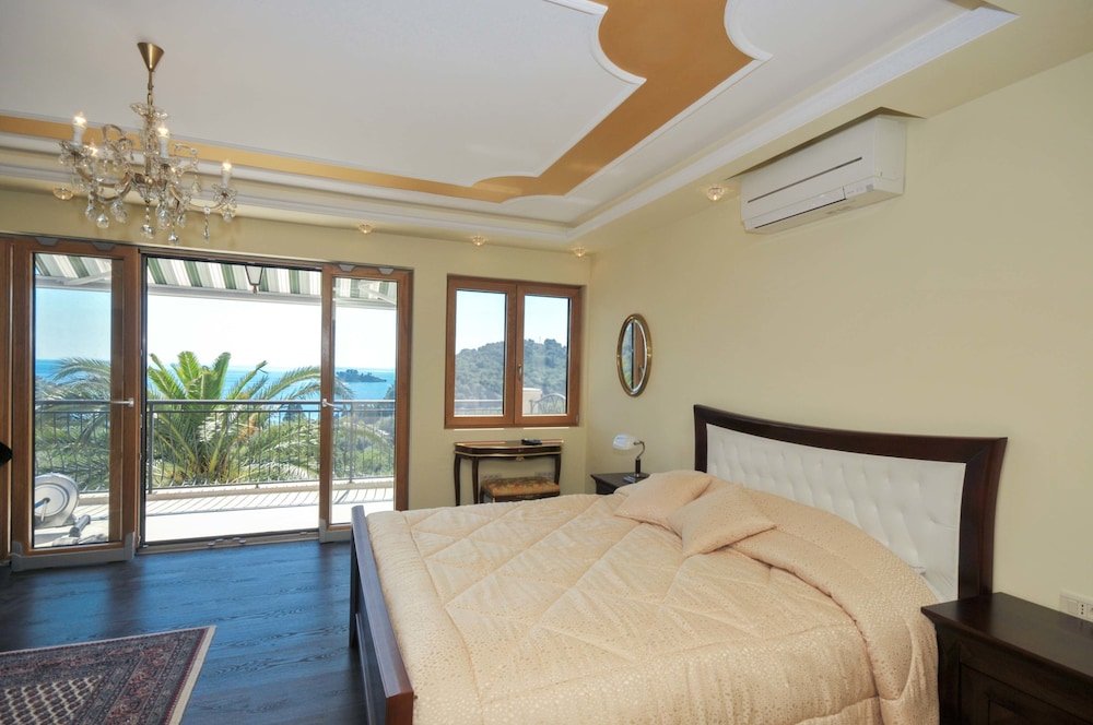 st george apartments and villa with pool