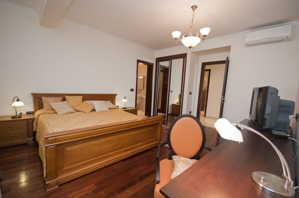 st george apartments and villa with pool