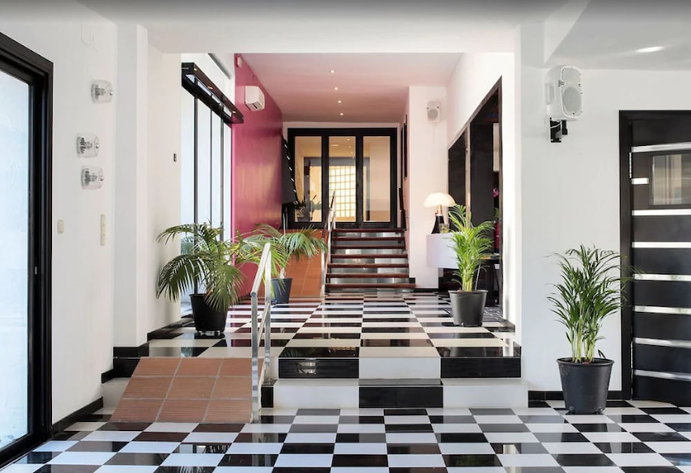 hotel eetu adults only