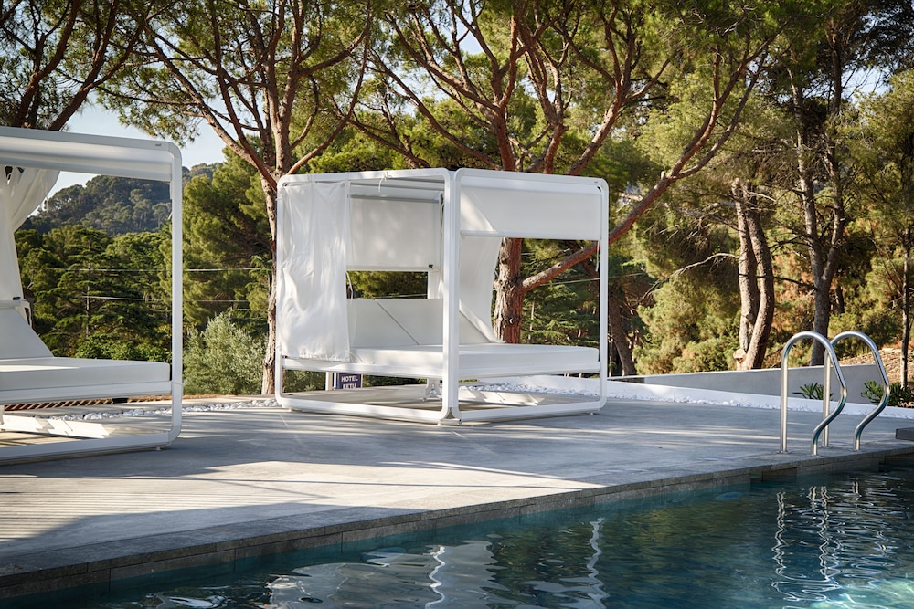 hotel eetu adults only