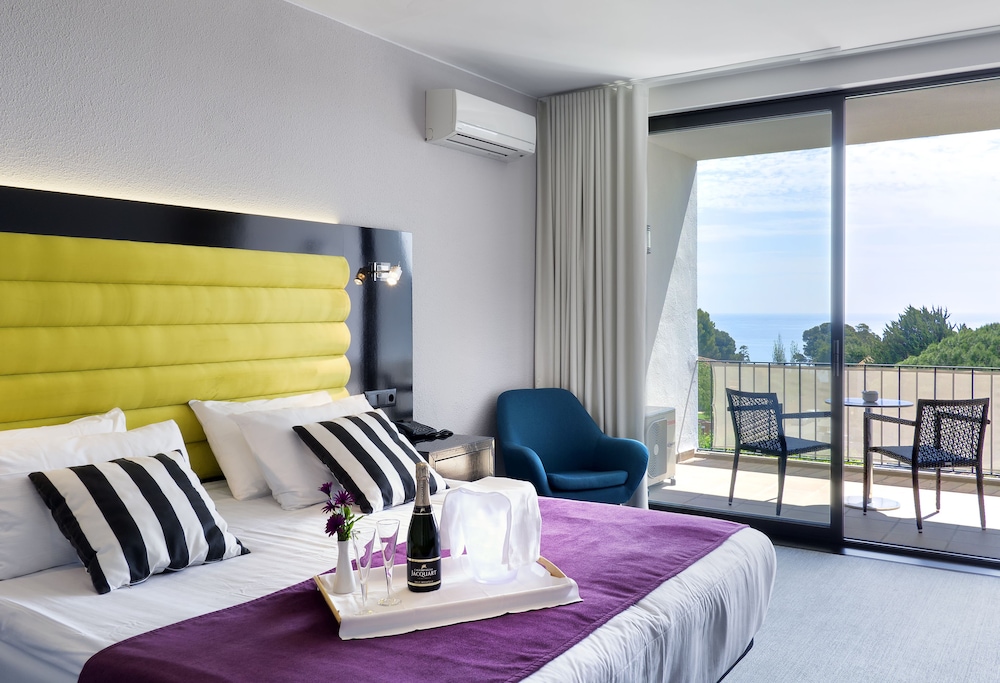 hotel eetu adults only