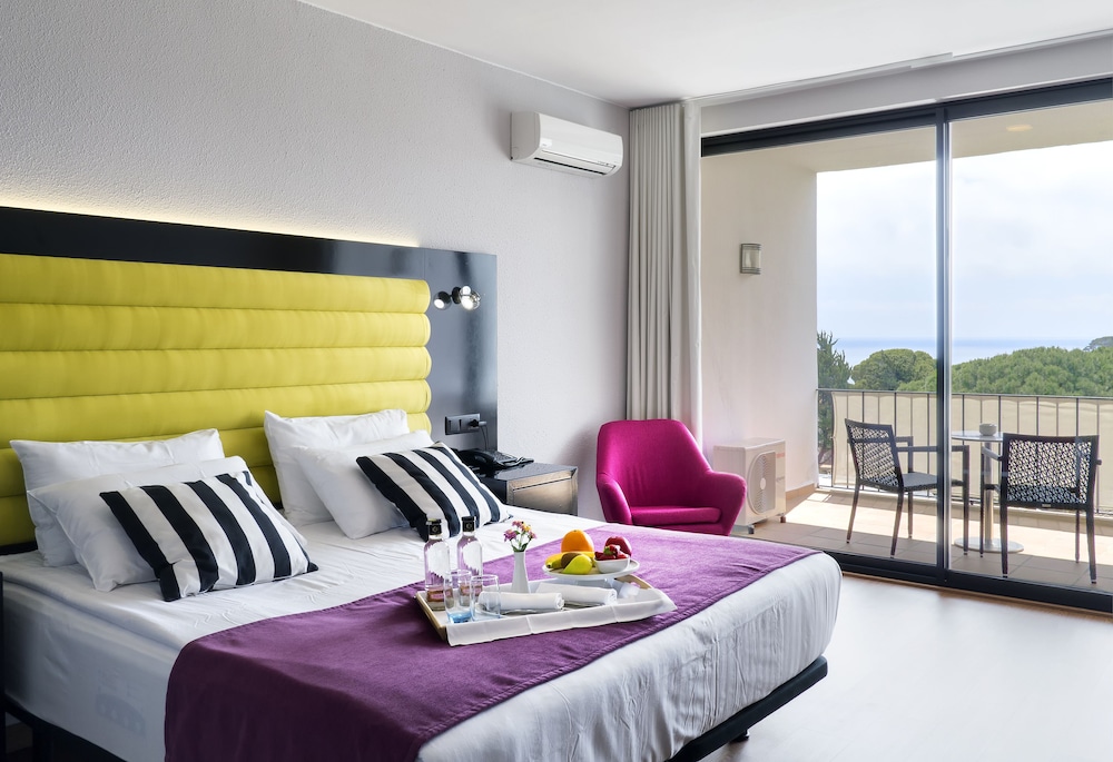 hotel eetu adults only