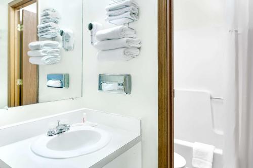Days Inn By Wyndham Concordia,Higginsville>>Concordia,2 star