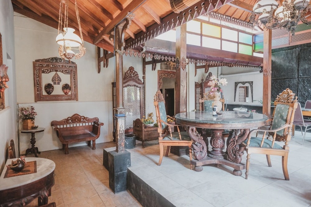 reddoorz near galeria mall 2