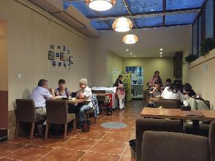 Chengdu Holly Hostel,,2 star