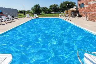 super 8 by wyndham chanute