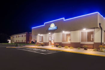 Days Inn By Wyndham Newton,Newton>>Marshalltown,2 star