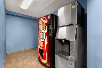 Days Inn By Wyndham Newton,Newton>>Marshalltown,2 star