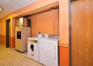 quality inn and suites grinnell near university