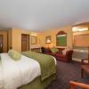 quality inn and suites grinnell near university