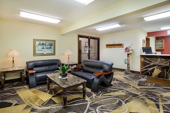 super 8 by wyndham charles city