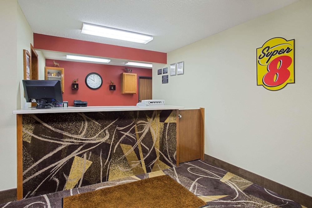 Super 8 By Wyndham Charles City,Floyd>>Charles City,2 star