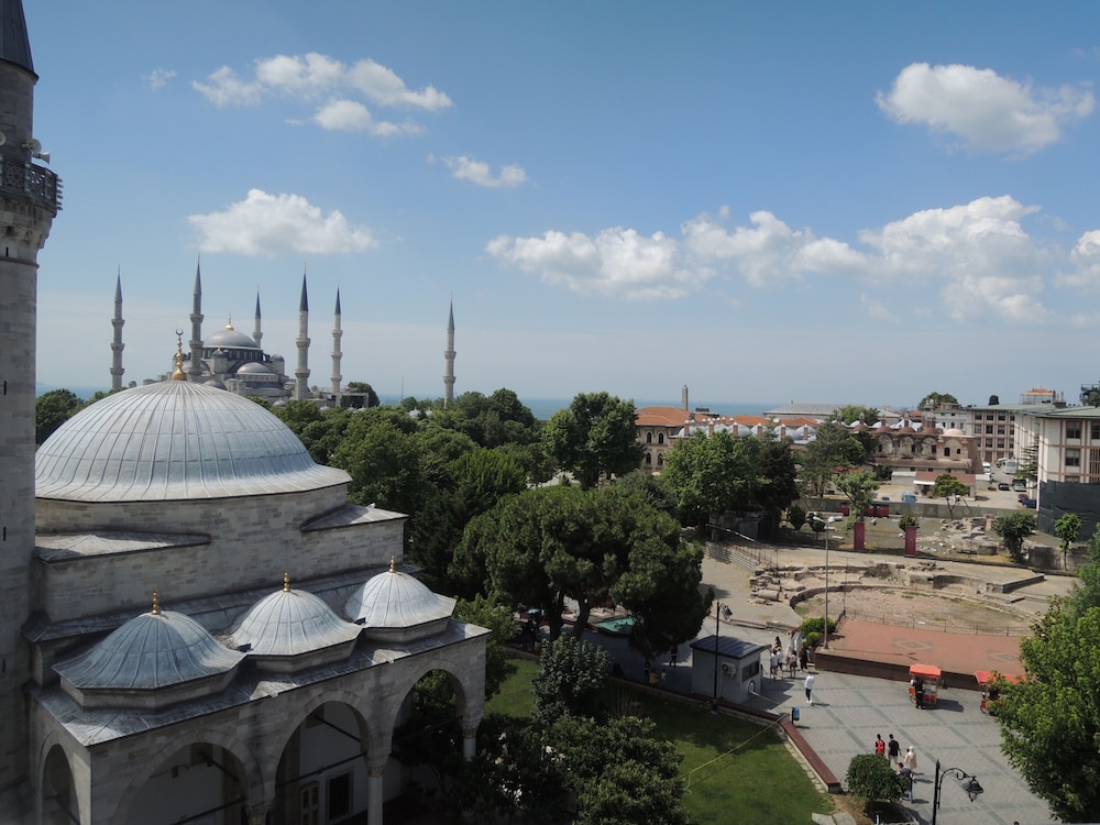 lapis inn hotel and spa