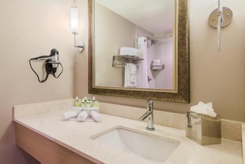 holiday inn express fairhope by ihg