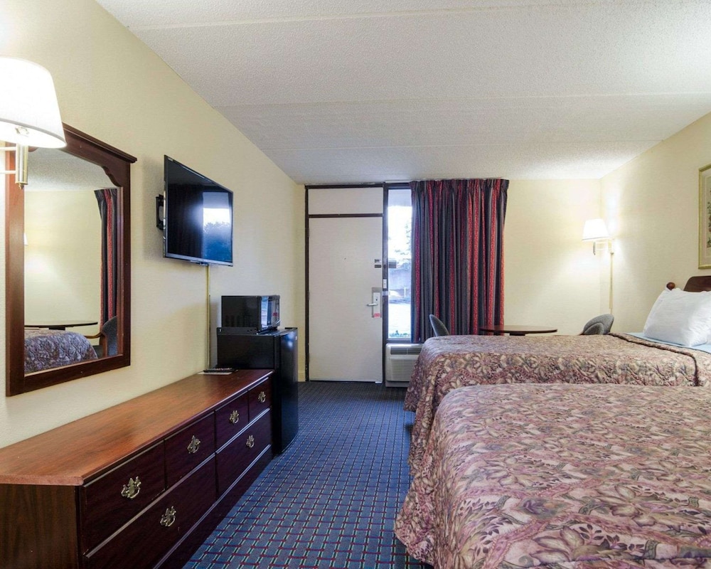 rodeway inn norcross