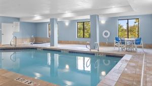 holiday inn express hotel and suites manchester airport by ihg
