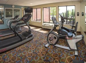 holiday inn express hotel and suites manchester airport by ihg