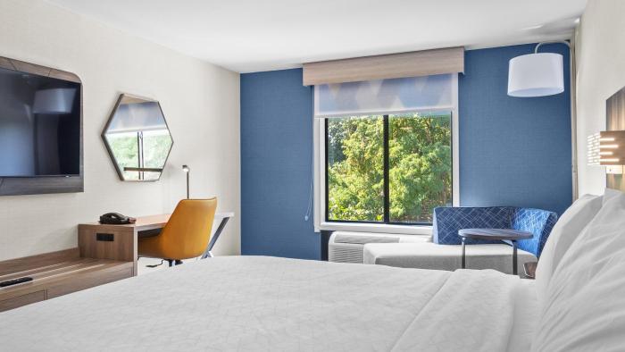 holiday inn express hotel and suites manchester airport by ihg