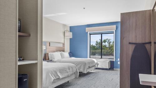holiday inn express hotel and suites manchester airport by ihg