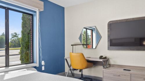 holiday inn express hotel and suites manchester airport by ihg