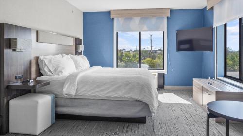 holiday inn express hotel and suites manchester airport by ihg