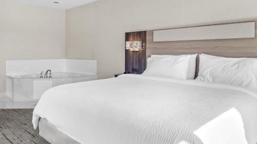 holiday inn express hotel and suites manchester airport by ihg
