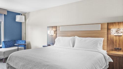 holiday inn express hotel and suites manchester airport by ihg